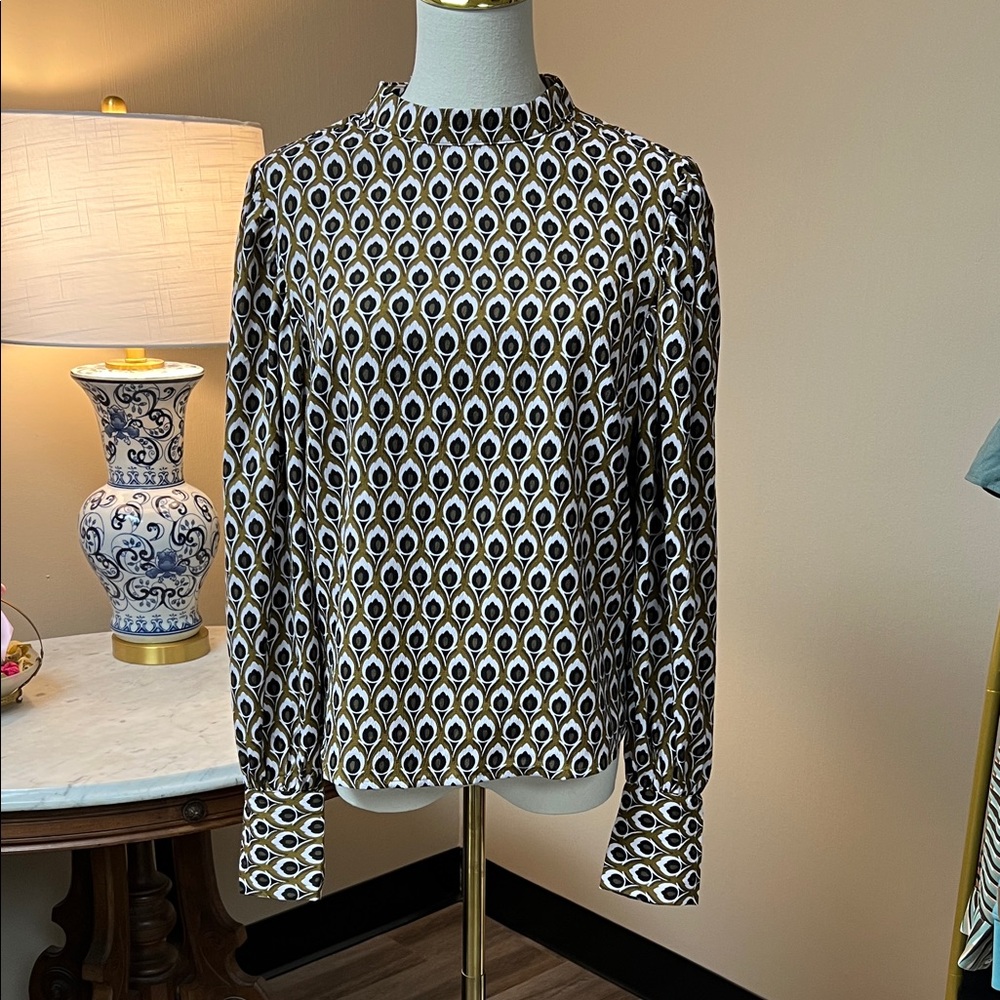 Geometric Mock-Neck Blouse in Black and Brown